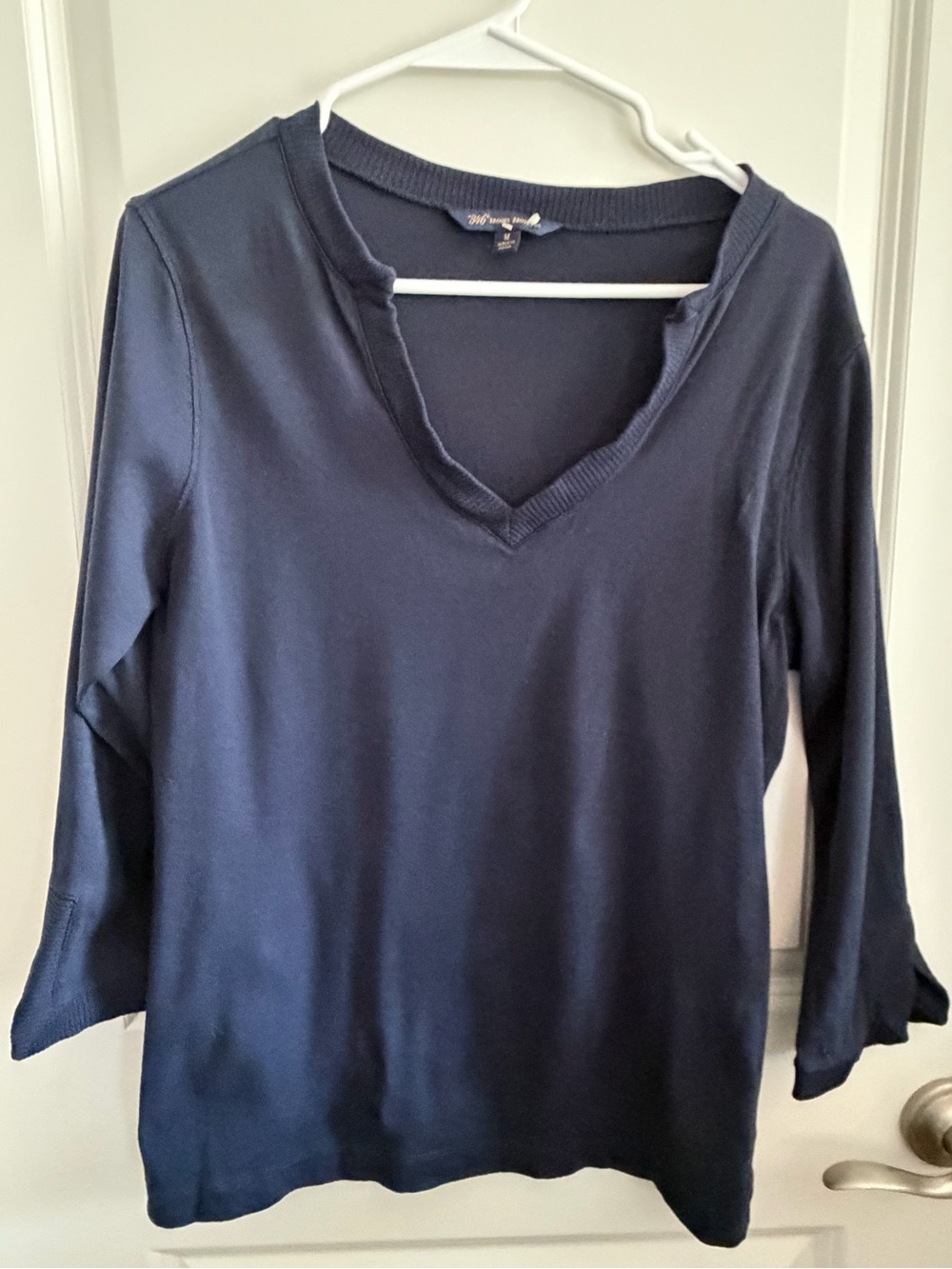 Brooks Brothers Bay Navy Long Sleeve V-Neck Top